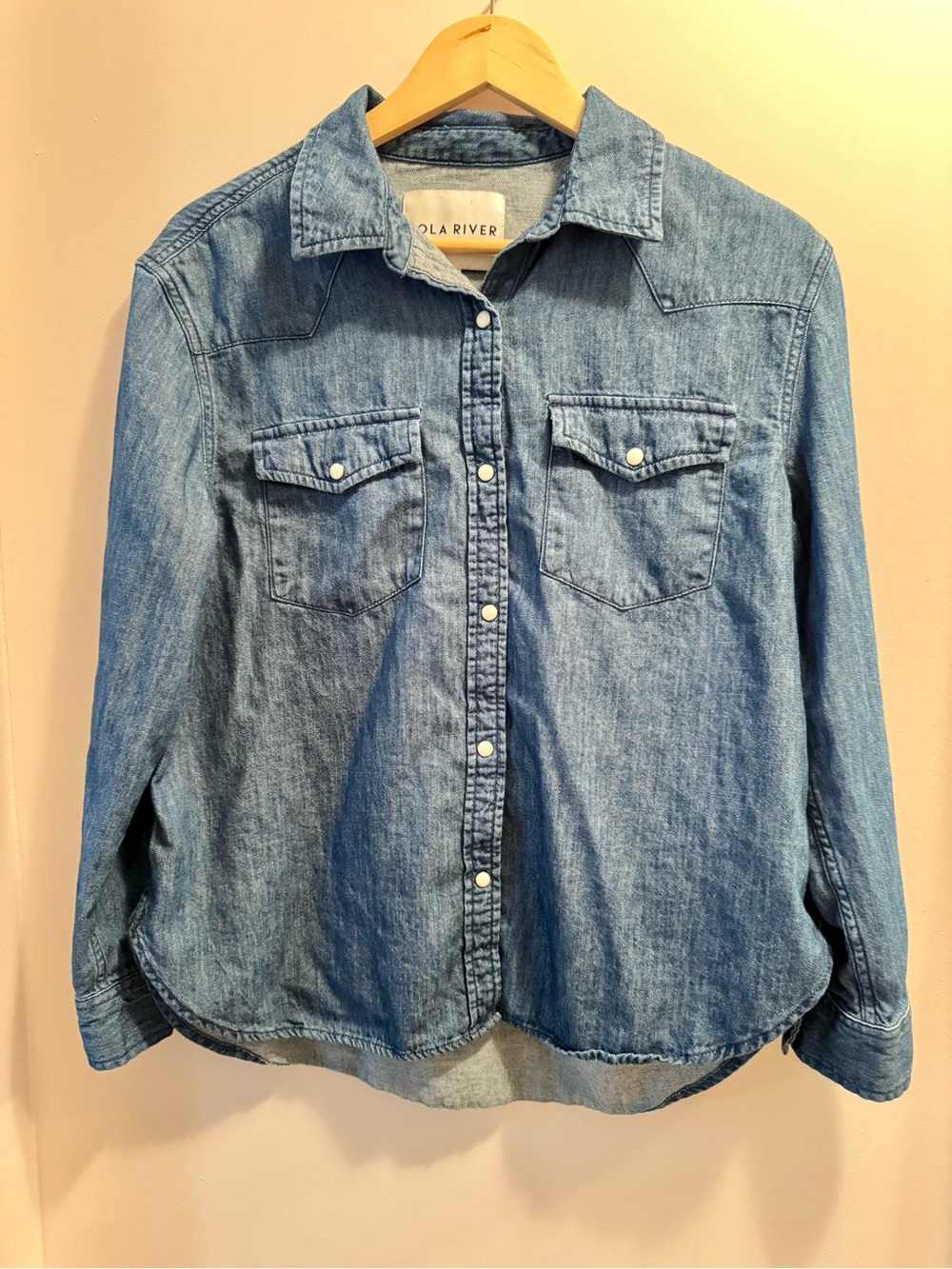 Lola River Western Pearl Snap Denim Front Pocket Long Sleeve Button Up Size M